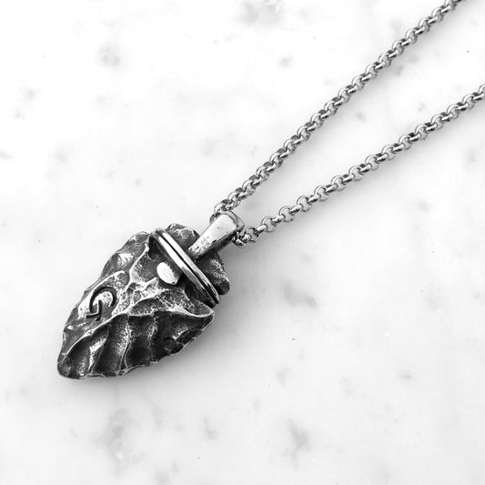 Arrowhead Pendant Necklace – Bold Stainless Steel Design for Men